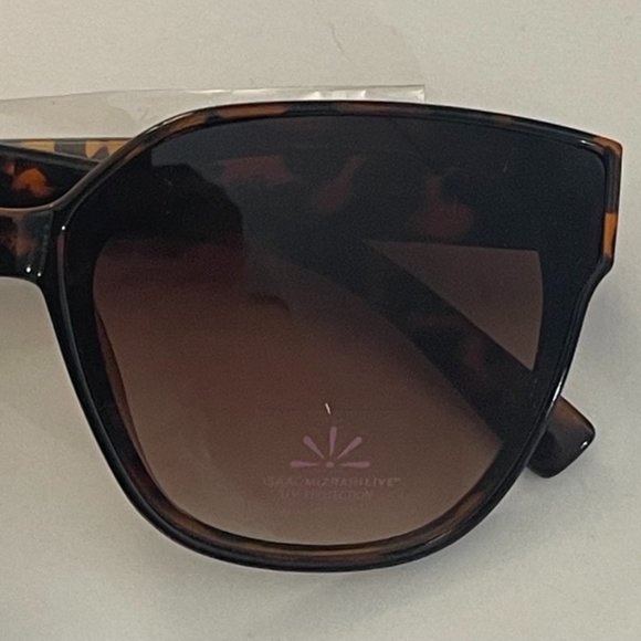 Isaac Mizrahi Live Women's Sunglasses - Picture 3 of 5